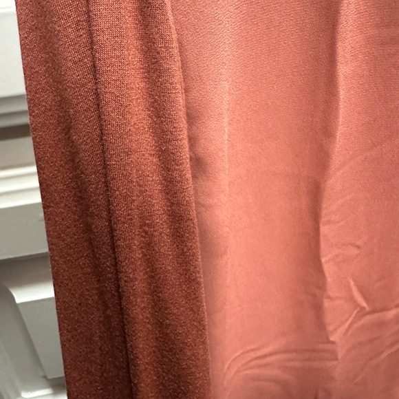 DR2 loose fit long blouse. Burnt orange. Size XS  (fits like a Small) - Picture 3 of 7